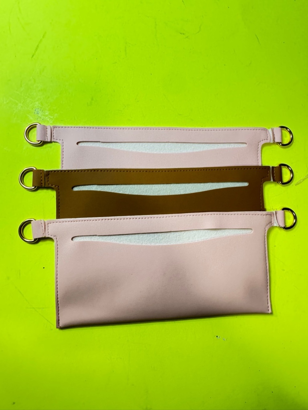 Wallet interior support this is a strap for your long wallet 3 pocket 1 chain - Picture 2 of 9